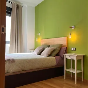 https://sunny-1br-w-pool-in-picasso-centre.hotelsinnerja.org