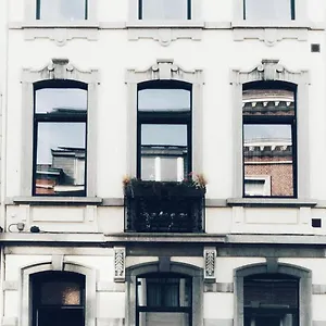 https://la-maison-de-chestret.brusselshotelsbook.com